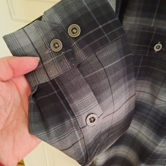 Swiss Tech NWT shirt - Picture 3 of 10